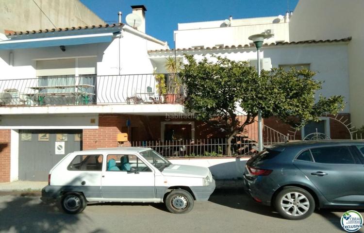 COLOMER Bonita casa con mucho potencial en zona residencial de la Vila de Llançà. photo 0