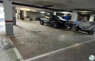 POBLAT TIPIC ¡Oportunidad! Se vende plaza de parking subterránea photo 0