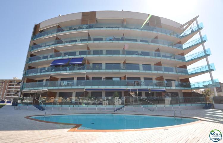 SANTA MARGARIDA Encantador apartamento con parking exterior, con licencia turística y vistas al canal photo 0