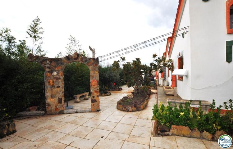 MAS BOSCÀ Casa con jardín y dos apartamentos. photo 0