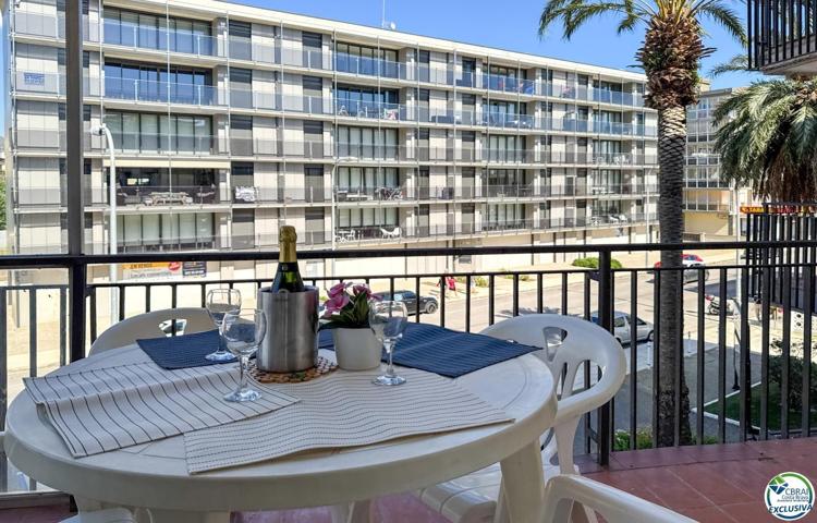 SANTA MARGARIDA Apartamento de 2 dormitorios con terraza, a solo 280 m de la playa photo 0