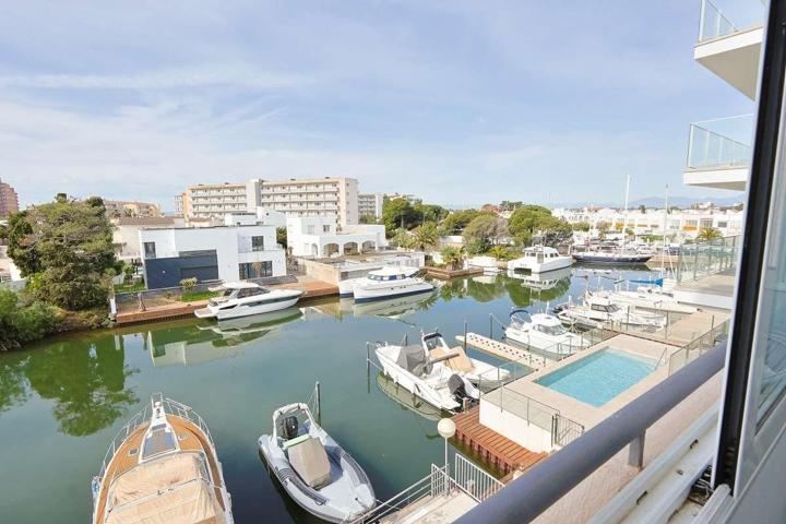 PORT THALASSA Apartamento con vistas al canal y amplia terraza photo 0