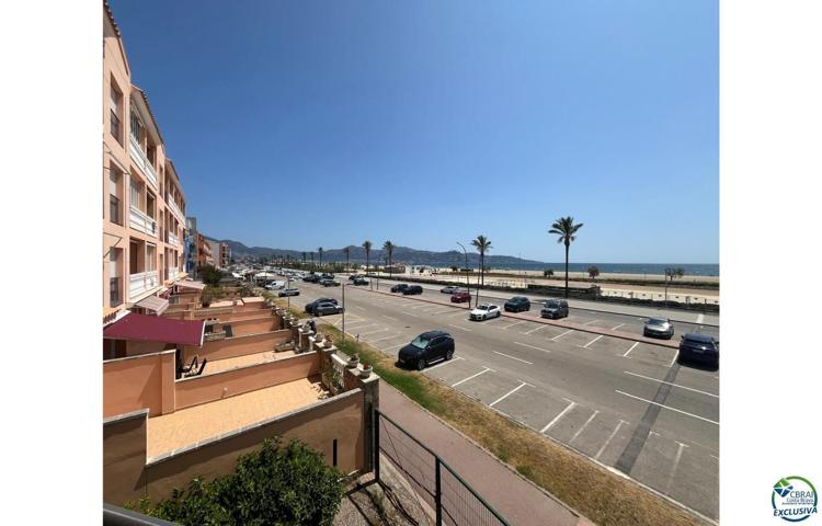 GRAN RESERVA Apartamento con vistas al mar, garaje cerrado y piscinas y jardines comunitarios photo 0