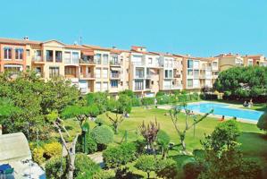 GRAN RESERVA Apartamento en venta con licencia turística,2 habitaciones y terraza en el corazón de Empuriabrava photo 0