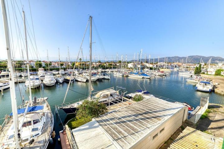 PORT GREC Estudio reformado con encanto y vistas al canal en Port Grec Empuriabrava photo 0