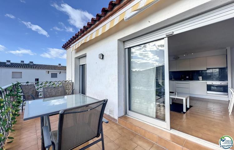 POBLAT TÍPIC Encantador apartamento con licencia turística en Empuriabrava photo 0