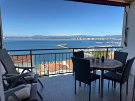 FAR Apartamento con gran terraza frente al mar y a la bahía de Roses photo 0