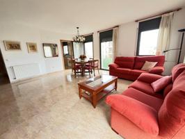 RIERA GINJOLERS Apartamento de 3 dormitorios en pleno centro de Roses photo 0