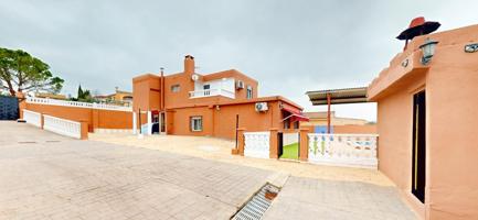 Chalet independiente con piscina photo 0