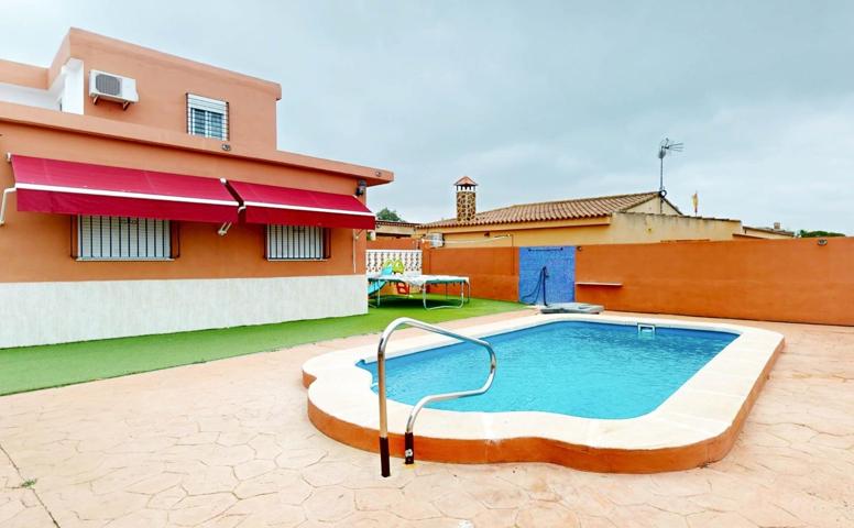 Chalet independiente con piscina photo 0