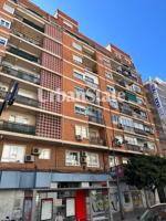 Soleada vivienda junto al cauce del rio Turia photo 0