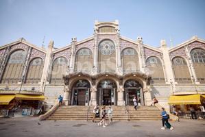 EDIFICIO EN VENTA EN EL CORAZÓN DE CIUTAT VELLA JUNTO A LA LONJA Y EL MERCADO CENTRAL DE VALENCIA CON USO MIXTO photo 0