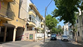 OPORTUNIDAD DE PARKING Y TRASTERO EN CALLE ALBER photo 0