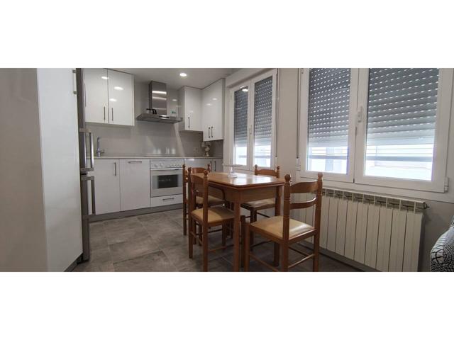 Apartamento en Calle Lardero photo 0