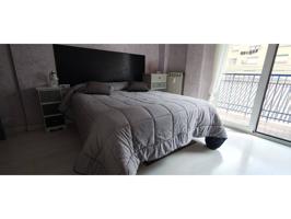 Piso en Calle Lardero photo 0