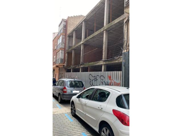 Edificio en venta en Circular-Vadillos(47005) photo 0