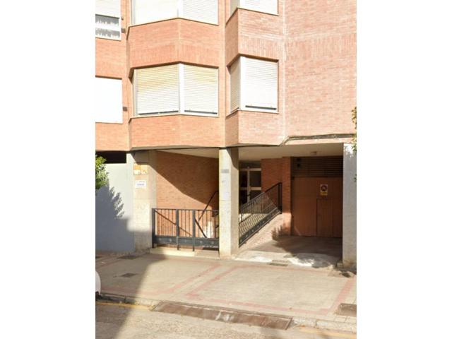 Piso en venta en Avenida Primero de Junio 56, Venta de Baños photo 0