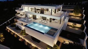 Villa de lujo de diseño contemporáneo con vistas panorámicas al mar photo 0