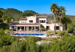 Super exclusiva propiedad con vistas panoramicas al mar photo 0