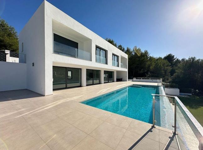 Preciosa villa de nueva construcción con vistas abiertas photo 0