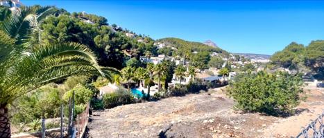 Exclusiva amplia parcela en Javea con localización excelente photo 0