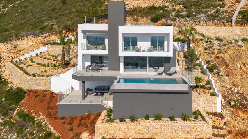 Villa moderna de lujo con vistas panorámicas al mar photo 0