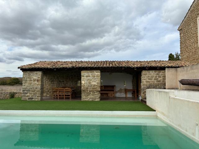 Chalet de lujo con piscina y jardín grande en Alcalá de Gurrea photo 0