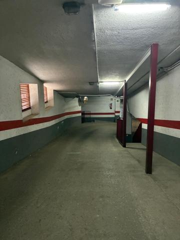 SE ALQUILAN DOS PLAZAS DE GARAJE EN CALLE DE LAS CIENCIAS photo 0