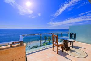 Se vende Ático Dúplex con vistas panorámicas al mar, a 100 metros de la playa del Cura photo 0