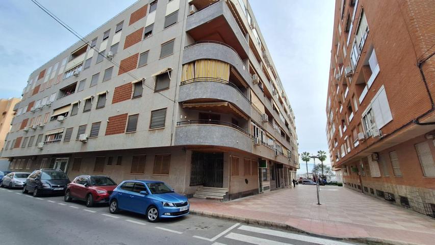 🏡 Piso moderno en pleno centro de Torrevieja – reforma actual y ubicación inmejorable photo 0