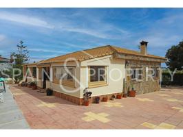 Chalet a la venta en suelo urbano en Turís, Valencia. photo 0