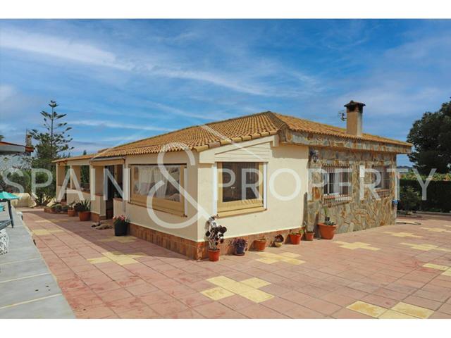 Chalet a la venta en suelo urbano en Turís, Valencia. photo 0