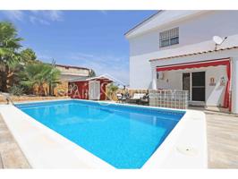 Chalet a la venta en suelo urbano en Montroy photo 0