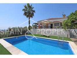 Chalet a la venta en suelo urbano en Picassent, Valencia photo 0