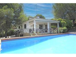Chalet a la venta en suelo urbano en Godelleta, Valencia. photo 0