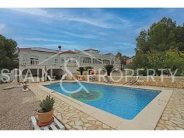 Chalet a la venta en Montroy, Valencia photo 0