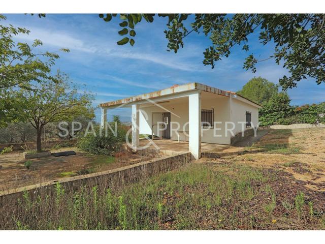 Chalet a la venta en suelo rústico en Montserrat, Valencia photo 0