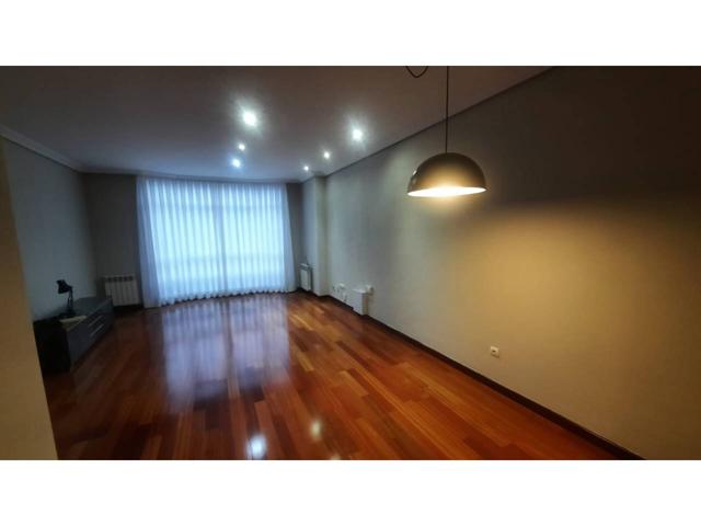 Piso en alquiler en Praza España-Zona Corte Inglés(36203) photo 0