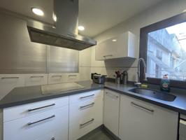 Piso En venta en Av De Portugal, Gijón photo 0