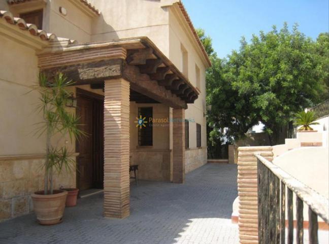 Chalet en venta en Oliva photo 0