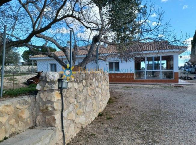 Chalet en venta en Onteniente photo 0