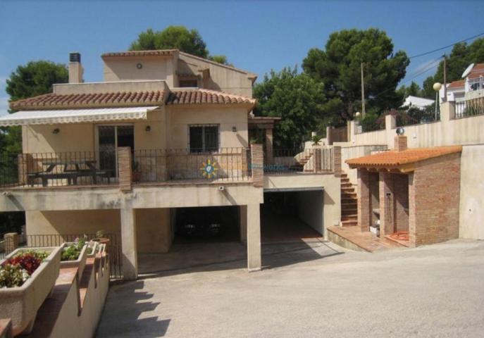 Chalet de venta en Oliva photo 0
