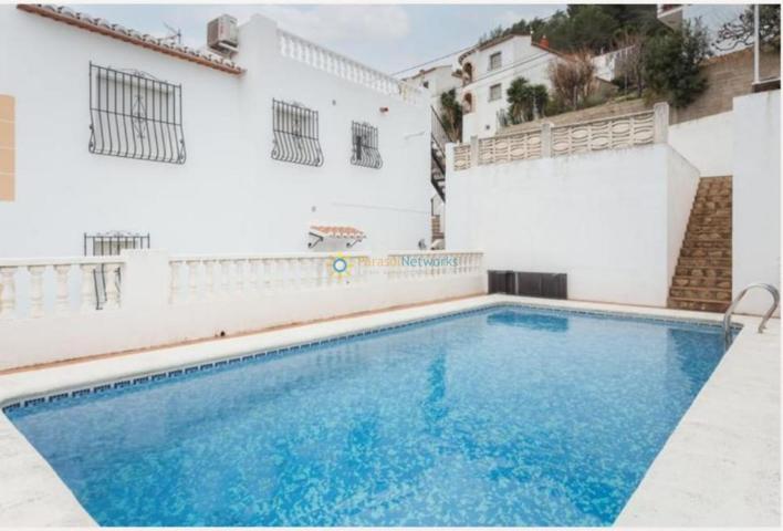 Chalet en venta en Oliva photo 0