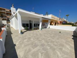 Chalet a la venta en la playa de Miramar photo 0