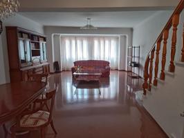 Casa en venta en Oliva photo 0