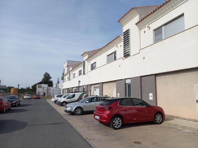 Local en venta en Bollullos de la Mitación, Sanlúcar la Mayor, Sevilla photo 0