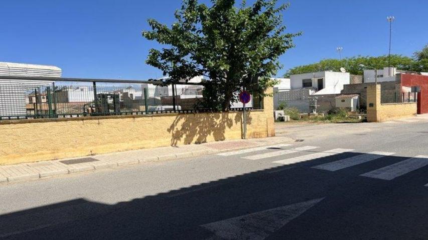 Terreno en venta en CORIA DEL RÍO de 117 m2 photo 0