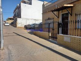 Terreno en venta en Coria del Río de 153 m2 photo 0