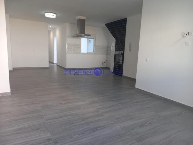 CASA ENTERA REFORMADA EN SAN JUAN DE AZNALFARACHE. photo 0