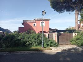 CHALET INDEPENDIENTE EN LA JULIANA, BOLLULLOS DE LA MITACION. photo 0